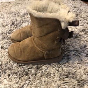 Girls Bailey Bow Uggs size 11 worn condition